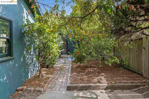 1721 Virginia St, Berkeley CA  94709-1316 exterior