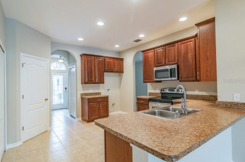 5706 Butterfield St, Riverview FL 33578-3733 exterior