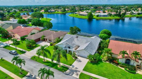 2326 23 Cranbrook Dr, Boynton Beach FL 33436-5711 exterior