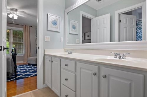 4996 Dunwoody Ter Cv, Atlanta GA 30338-2330 exterior