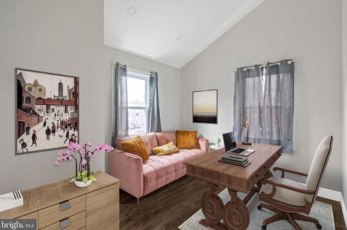 5052 Queens Stroll Pl, Washington DC 20019-6135 exterior