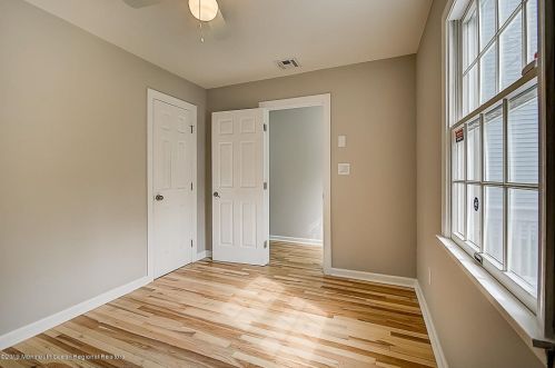 247 Frst Ave, Middletown NJ 07748-5720 exterior