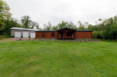 1415 27th St, Canton, WI 54868-8752