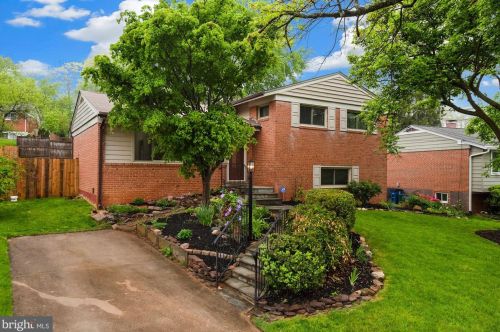 913 Caddington Ave, Silver Spring, MD 20901-1110