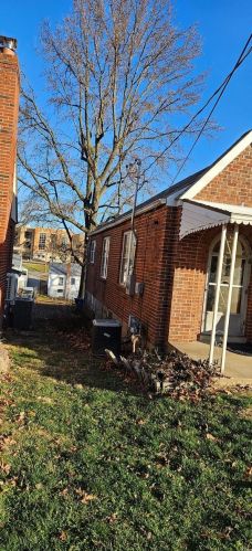 1830 Oconnell Ave, Saint Louis, MO 63114-2413