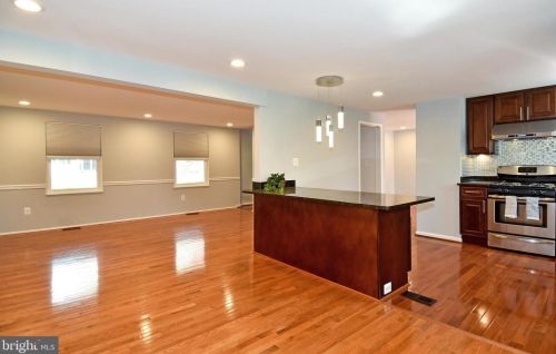 1421 Colesberg St, Silver Spring, MD 20905-4116