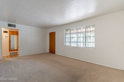 817 District St, Tucson AZ 85714-1105 exterior