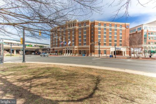 1801 Commonwealth Ave, Alexandria VA 22301-1403 exterior