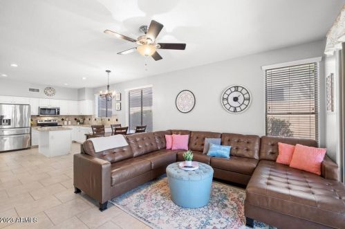 26233 65 Dr, Phoenix AZ 85043-1950 exterior