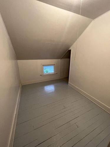 876 Courtney St, Grand Rapids MI 49504-3139 exterior