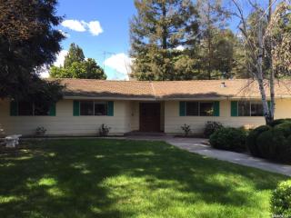 2485 Jensen Pl, Turlock CA  95382-1611 exterior