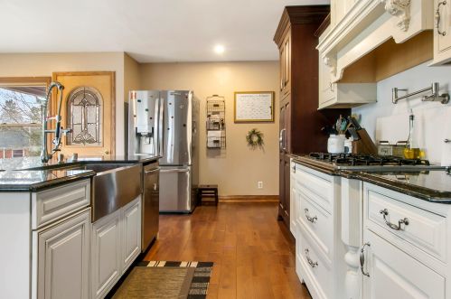 4884 Brookdale Dr, Milwaukee WI 53228-3352 exterior