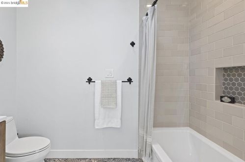 3117 Ellis St, Berkeley CA 94703-2438 exterior