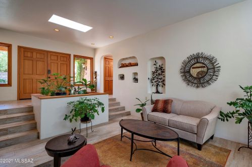 4761 Palisade Dr, Tucson, AZ 85749-8227