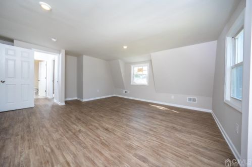 16 Wright St, Iselin NJ 08830 exterior