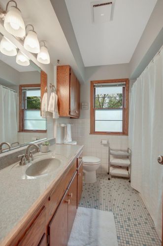 2414 Elm Dr, Saint Paul MN 55124-9305 exterior