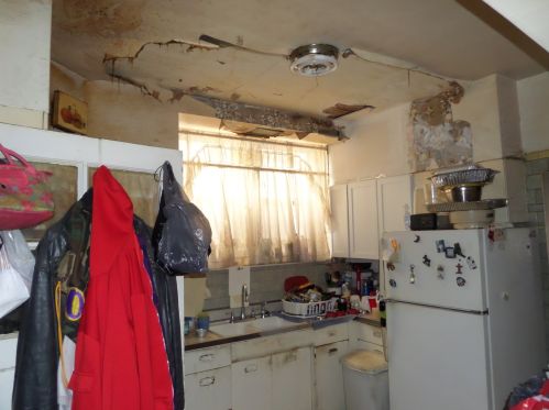 8028 Yates Blvd, Chicago IL 60617-2316 exterior