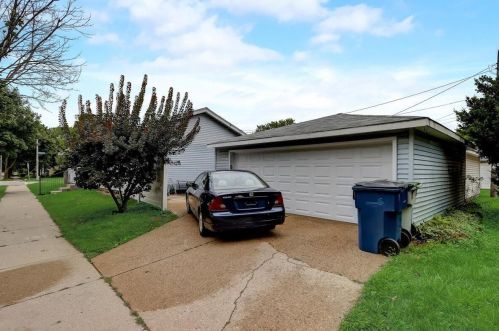 9600 Morgan Ave, Milwaukee WI  53228-1427 exterior