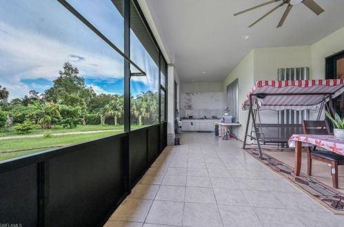 3391 7 Ave, Naples FL 34119-1523 exterior