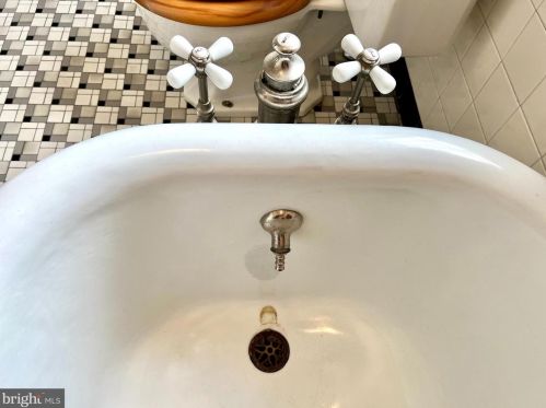 1318 Howard Ave, Primrose PA 17901-3418 exterior