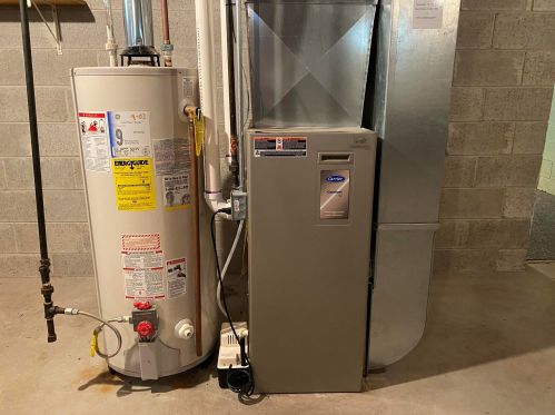 2374 Blodgett St, Meskegon MI 49441-1518 exterior