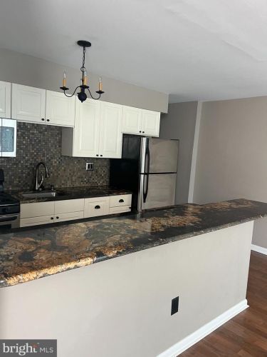 218 2nd St, Philadelphia PA  19128-1241 exterior