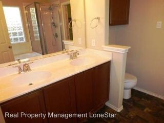 1700 Rockland Dr, Austin TX  78748-3052 exterior