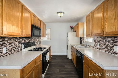 2134 Collingwood Ave, Wyoming MI exterior