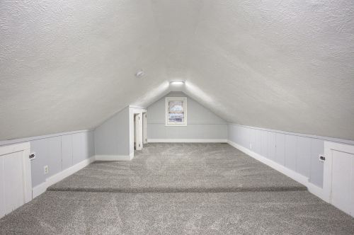 905 Courtney St, Grand Rapids MI 49504-3139 exterior