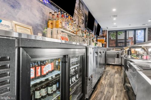 2652 Alder St, Philadelphia PA 19148-4908 exterior