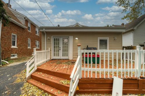 4860 48th St, Milwaukee, WI 53218-4419