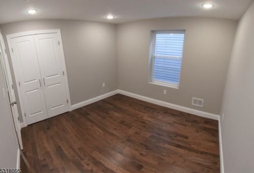 225 9 St, Newark NJ 07107-1907 exterior