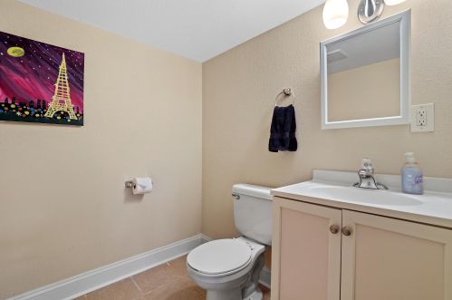 3127 Rochelle Ave, Milwaukee WI 53209-2505 exterior