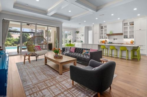 4022 Old Trail Way, Naples, FL 34103-3542