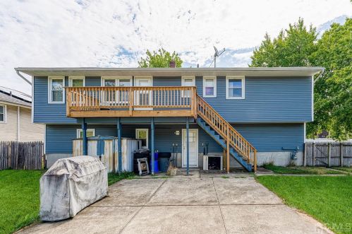 1 Charles Ct, Edison NJ 08820-2818 exterior