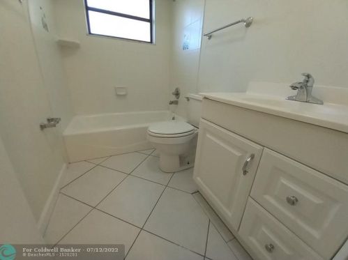 1662 Carillo Ave, Fort Pierce FL 34953-1745 exterior