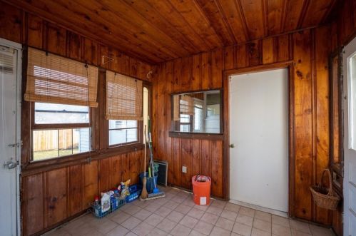 281 Hartwick St, Springfield MA 01108-3564 exterior