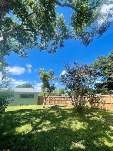 102 Lakehurst, Fort Pierce FL 34983-2545 exterior