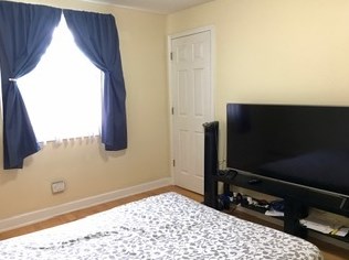 5120 Cicero Ave, Chicago IL 60630-2425 exterior