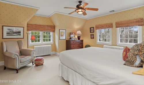 528 Field Point Rd, Greenwich CT 06830-6446 exterior