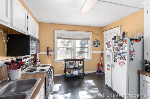 912 Virginia St, Grand Rapids MI 49506-1511 exterior