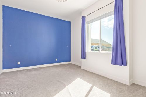 4239 42nd St, Phoenix AZ  85018-4207 exterior