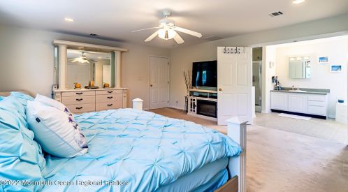 660 Berkeley Ave, Berkeley Township NJ 08721-3703 exterior