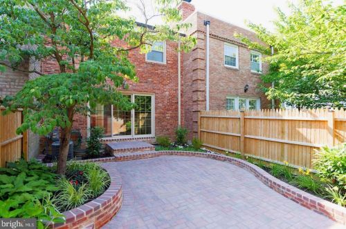 1149 Colonial Rd, Mc Lean VA  22101-2915 exterior