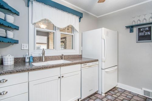 2464 Cutler Ave, Meskegon MI  49441-1274 exterior