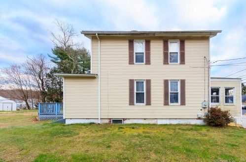 104 St, Killingly CT 06239-1927 exterior
