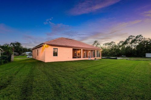 386 Dalton Cir, Fort Pierce FL 34953-5850 exterior