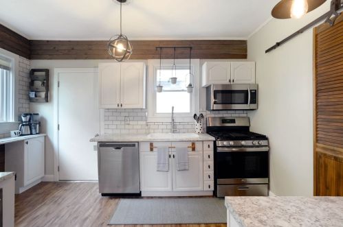 93 Frankfort Ave, Pittsburgh PA 15229-1921 exterior