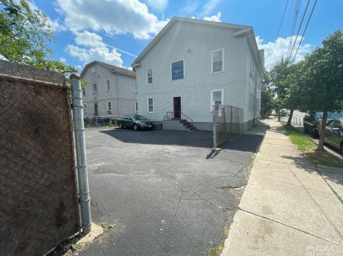 197 Lawrence St, New Brunswick NJ 08901-3484 exterior