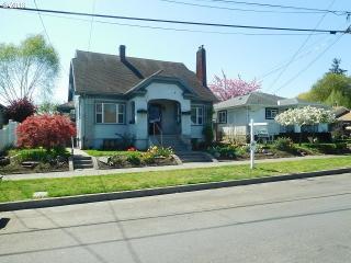 7914 Main St, Portland OR  97215-3031 exterior